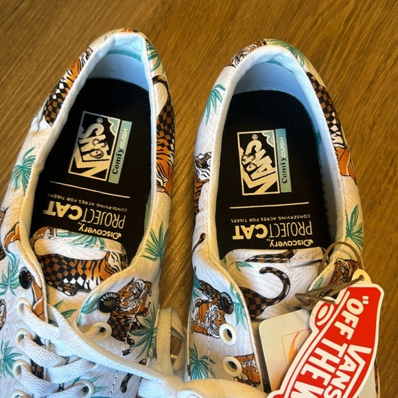 Vans men’s Discovery Channel x ComfyCush Era 'Project Cat' shoes size 10 - Picture 4 of 9